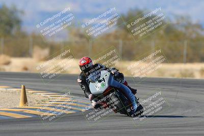 media/Jan-10-2025-CVMA Friday Practice (Fri) [[489e0da257]]/Group 4 and Trackday/Session 5 (Turn 7)/